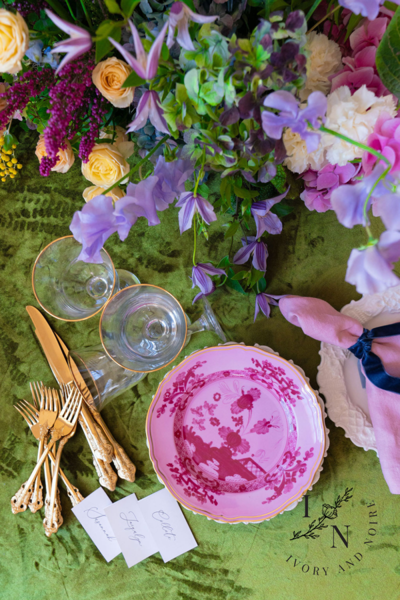 Green and Pink Table Setting for Spring Parties