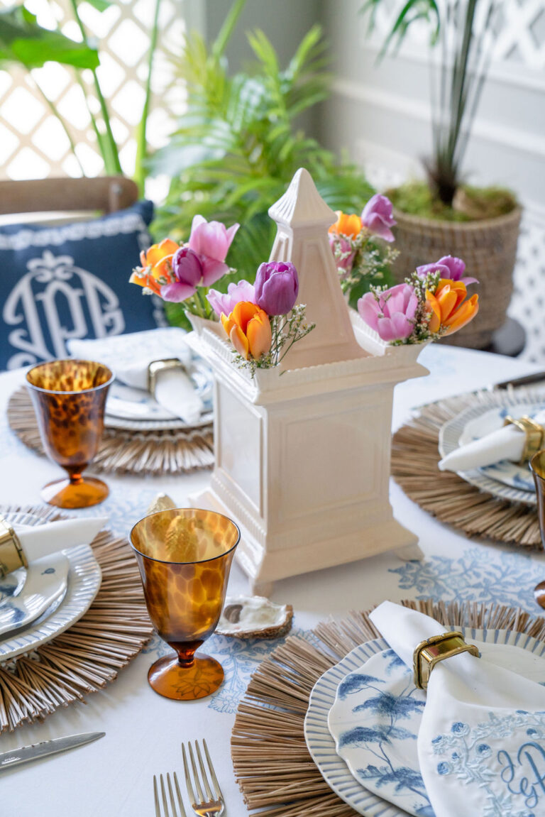 Creating a Chinoiserie Tablescape: A Captivating Blue and White Table ...