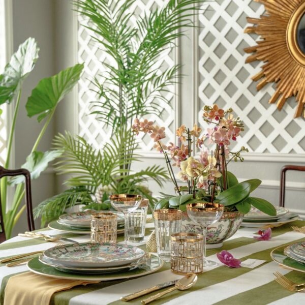 Hosting an Elegant End-of-Summer Dinner Party: A Green and White Chinoiserie Tablescape