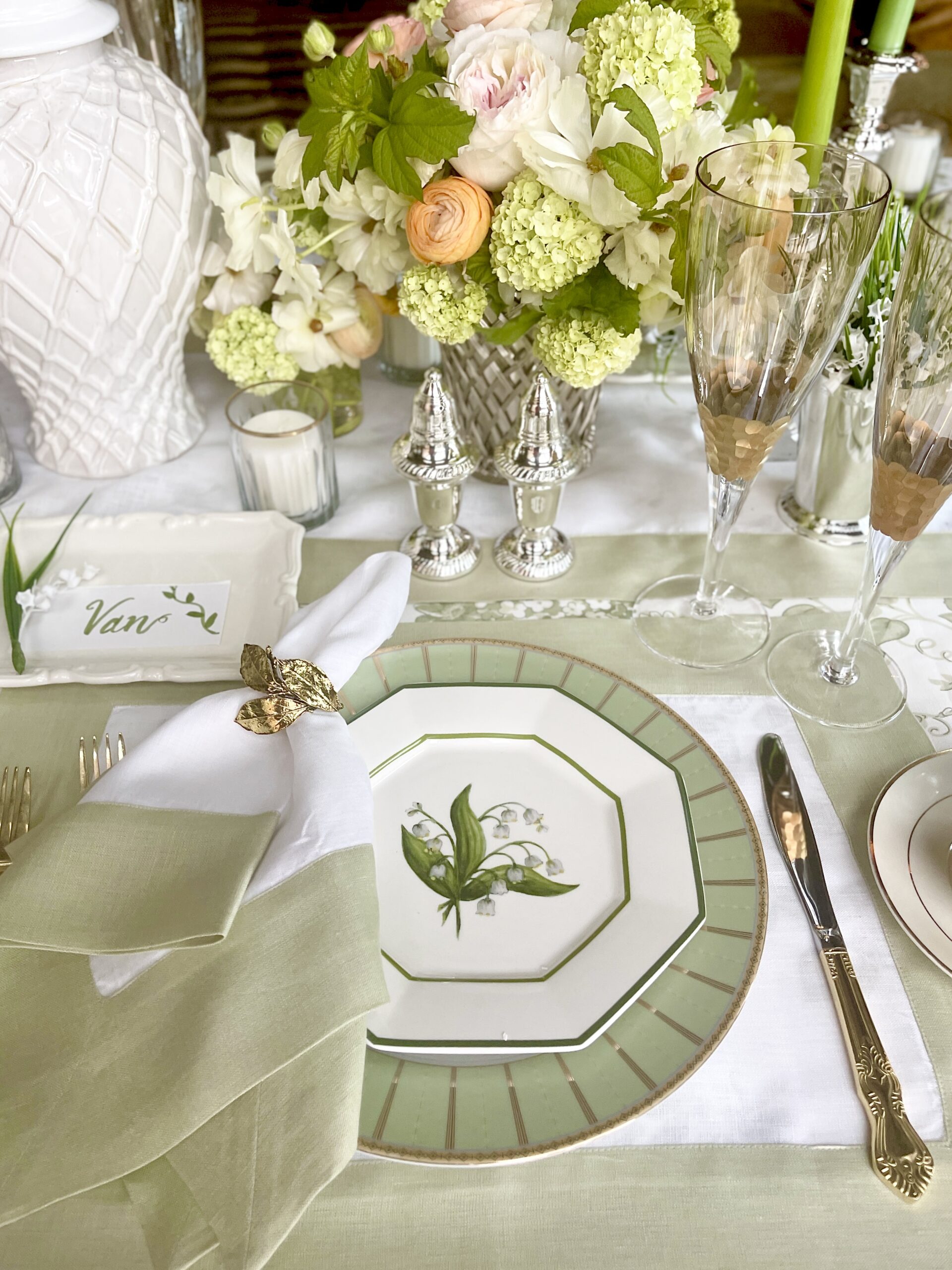 lily of the valley table setting idea