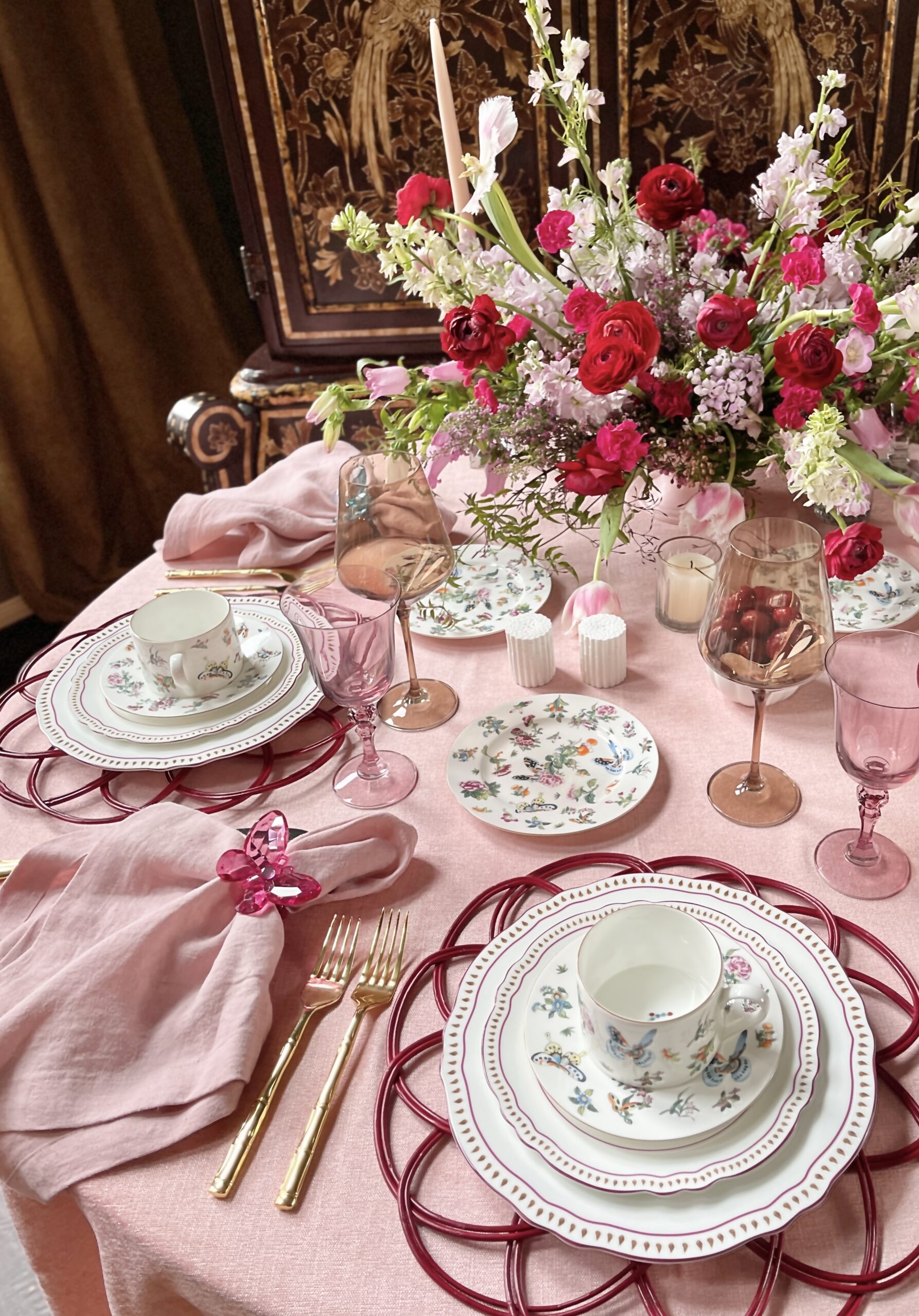 Red and Pink Butterfly Themed Table Setting Idea and Inspiration