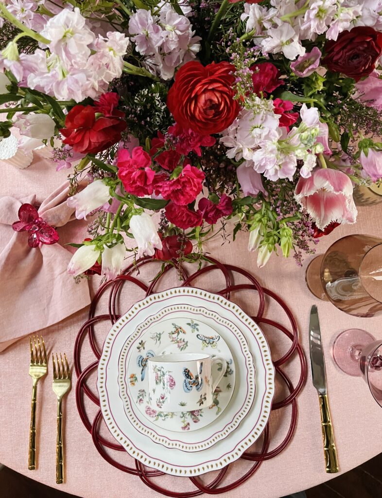 red and pink butterfly table setting inspiration