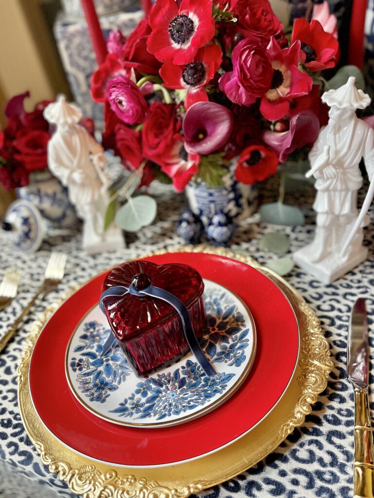 valentine table place setting