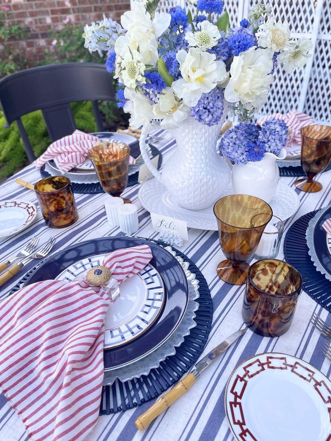 Nautical Table Decor for a Summer Blue and White Party in Blue and White