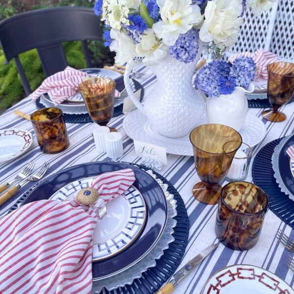 Nautical Table Decor for a Summer Blue and White Party
