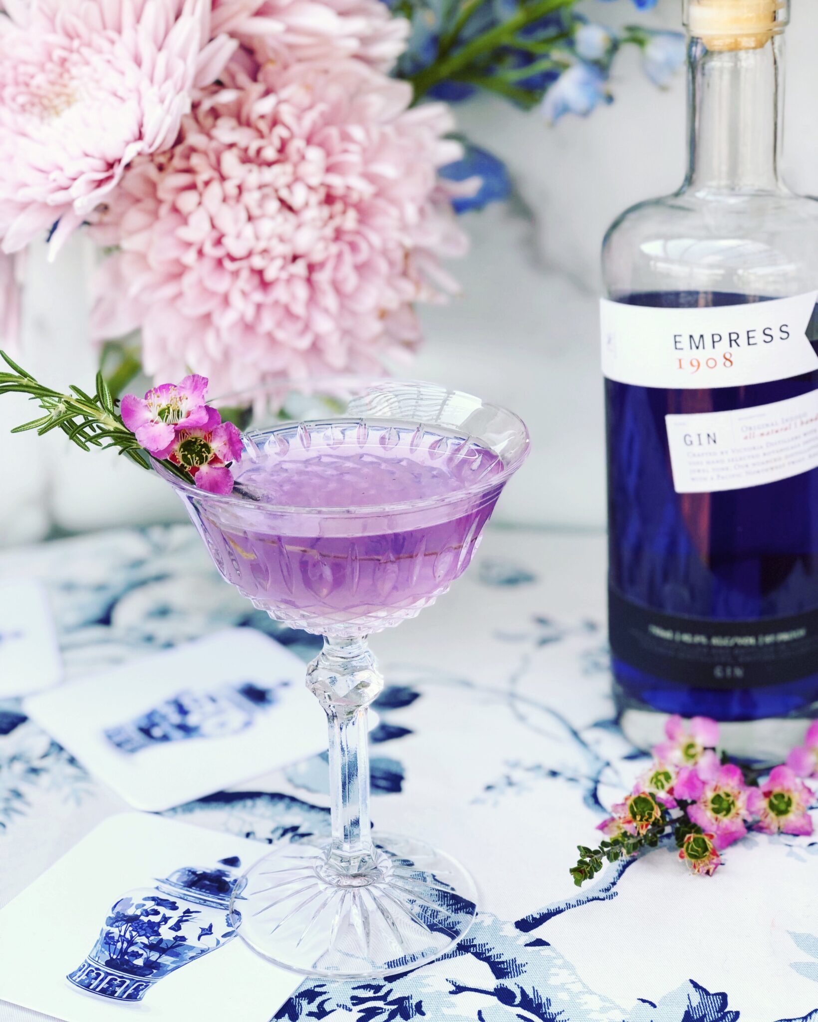 Windsor Garden Cocktail A Botanical Cocktail Ivory & Noire