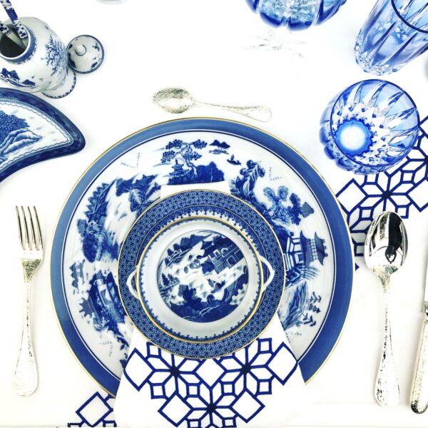 12 Blue and White Placesettings
