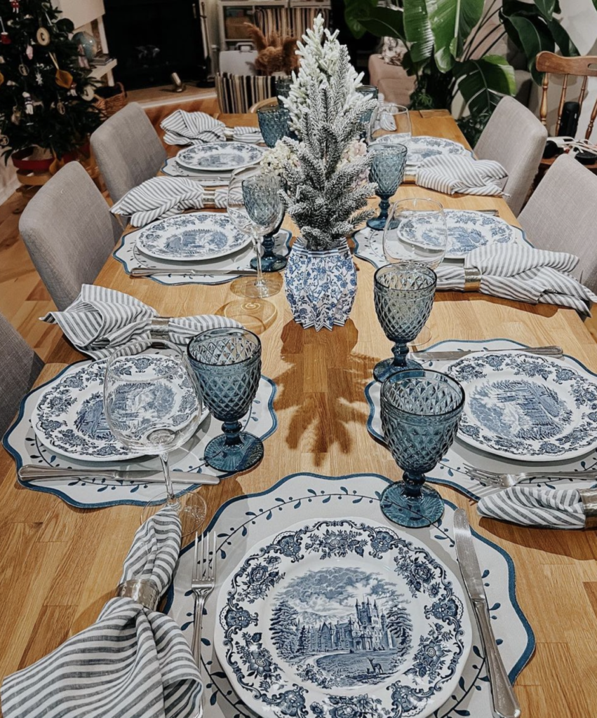 blue and white christmas table