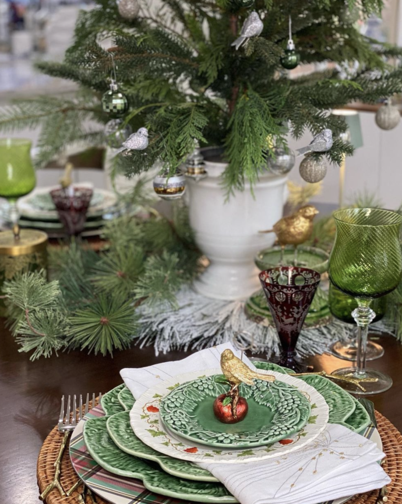 green christmas table setting