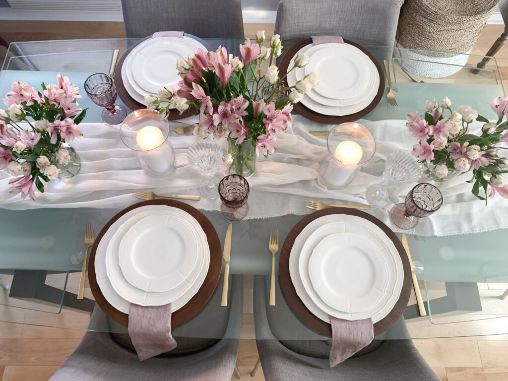 pretty in pink thanksgiving tablescape